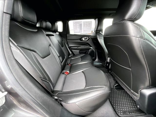 Used 2022 Jeep Compass Altitude w/ Sun and Sound Group image 16