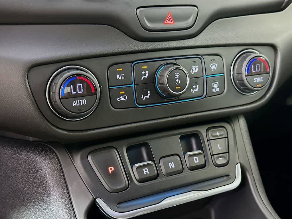 Used 2021 GMC Terrain SLE w/ Driver Convenience Package AWD/4WD image 18