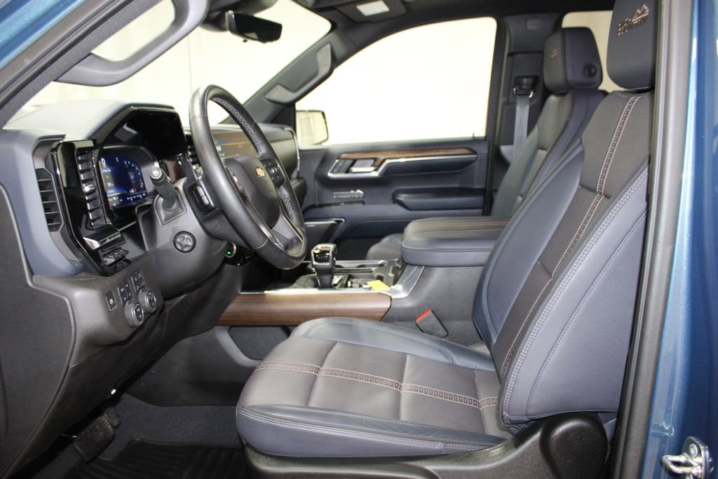 Used 2024 Chevrolet Silverado 1500 High Country w/ High Country Premium Package image 21