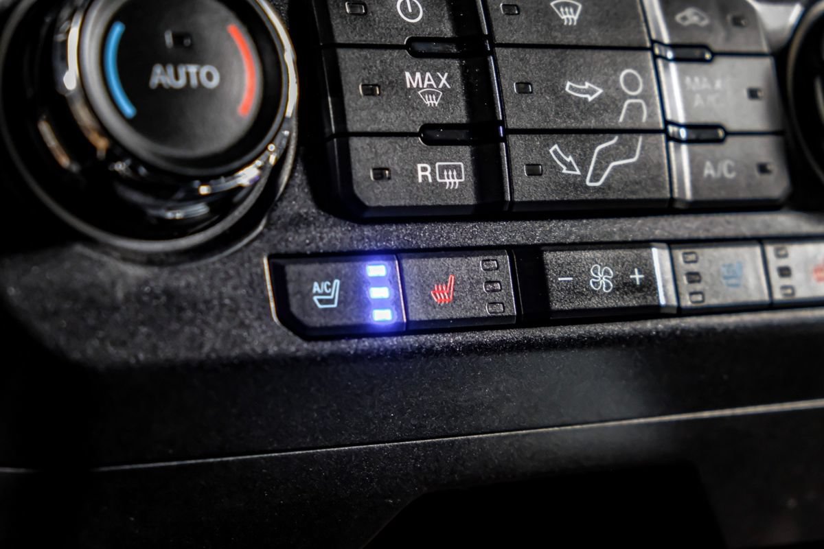 Used 2019 Ford F250 Lariat w/ Lariat Ultimate Package AWD/4WD image 25