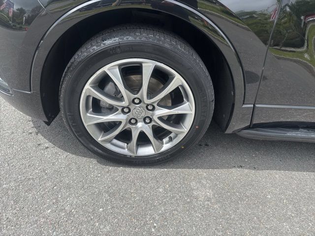Used 2020 Buick Envision Essence w/ Experience Buick Package AWD/4WD image 12