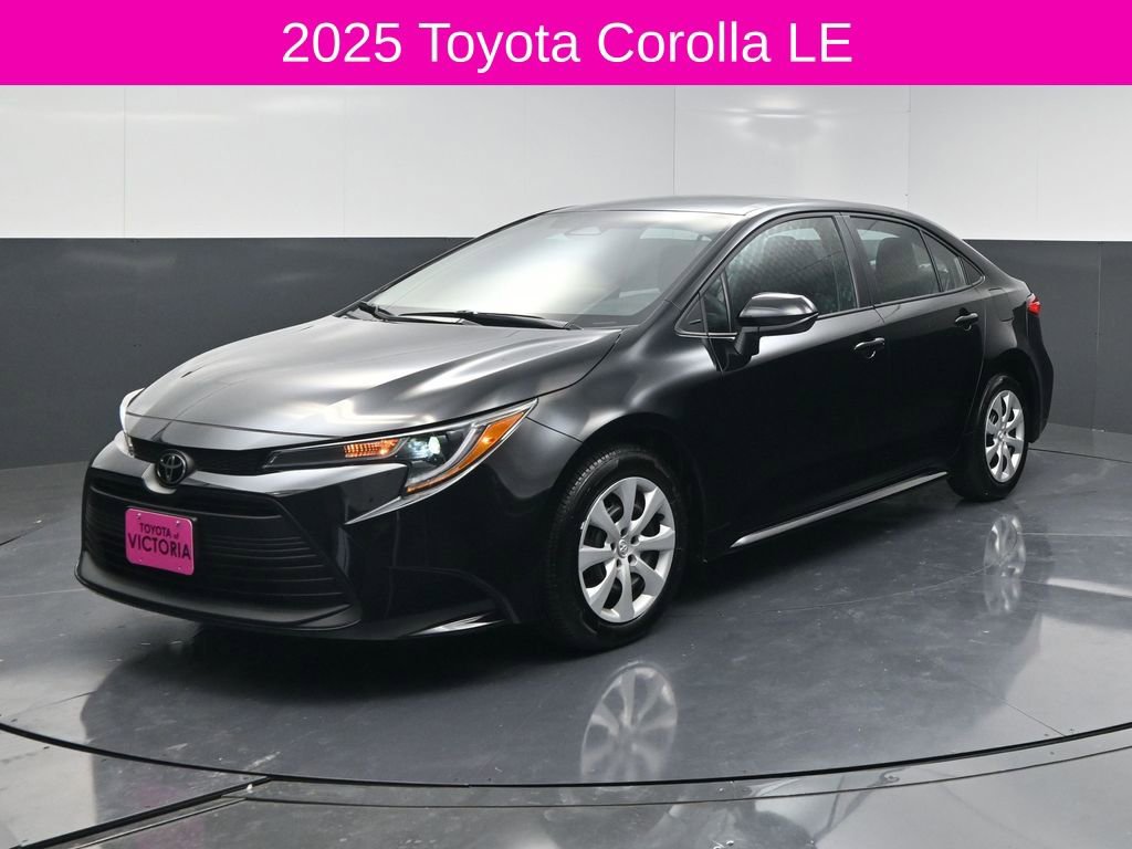 Used 2025 Toyota Corolla LE image 2