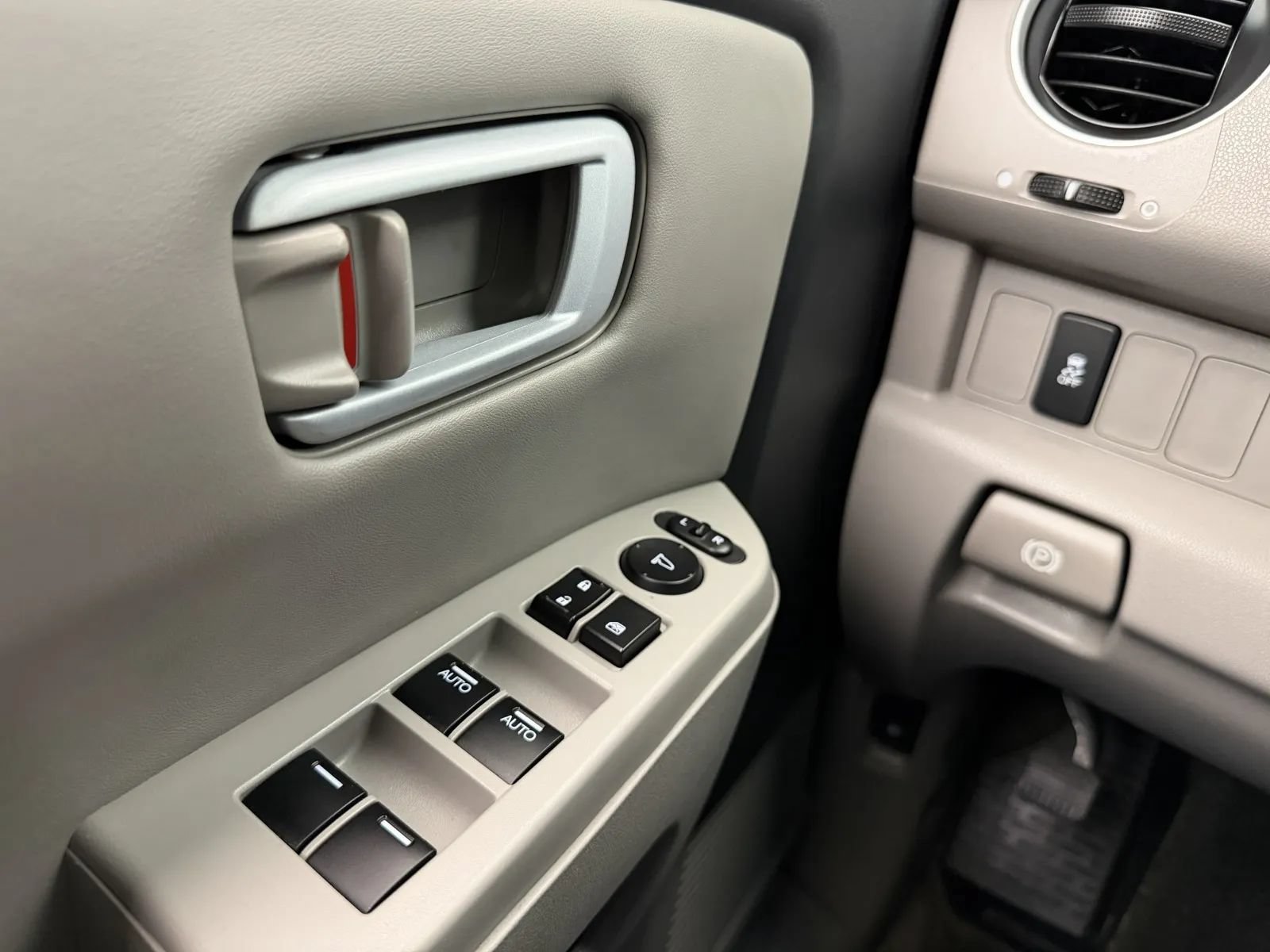 Used 2015 Honda Pilot EX-L image 13