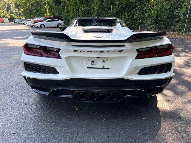 Used 2024 Chevrolet Corvette Z06 RWD image 4