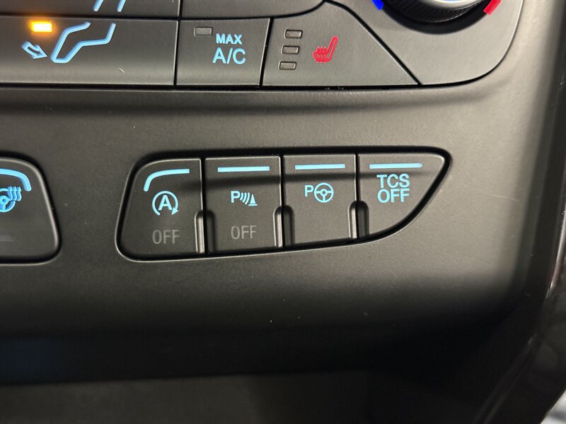 Used 2019 Ford Escape Titanium AWD/4WD image 33