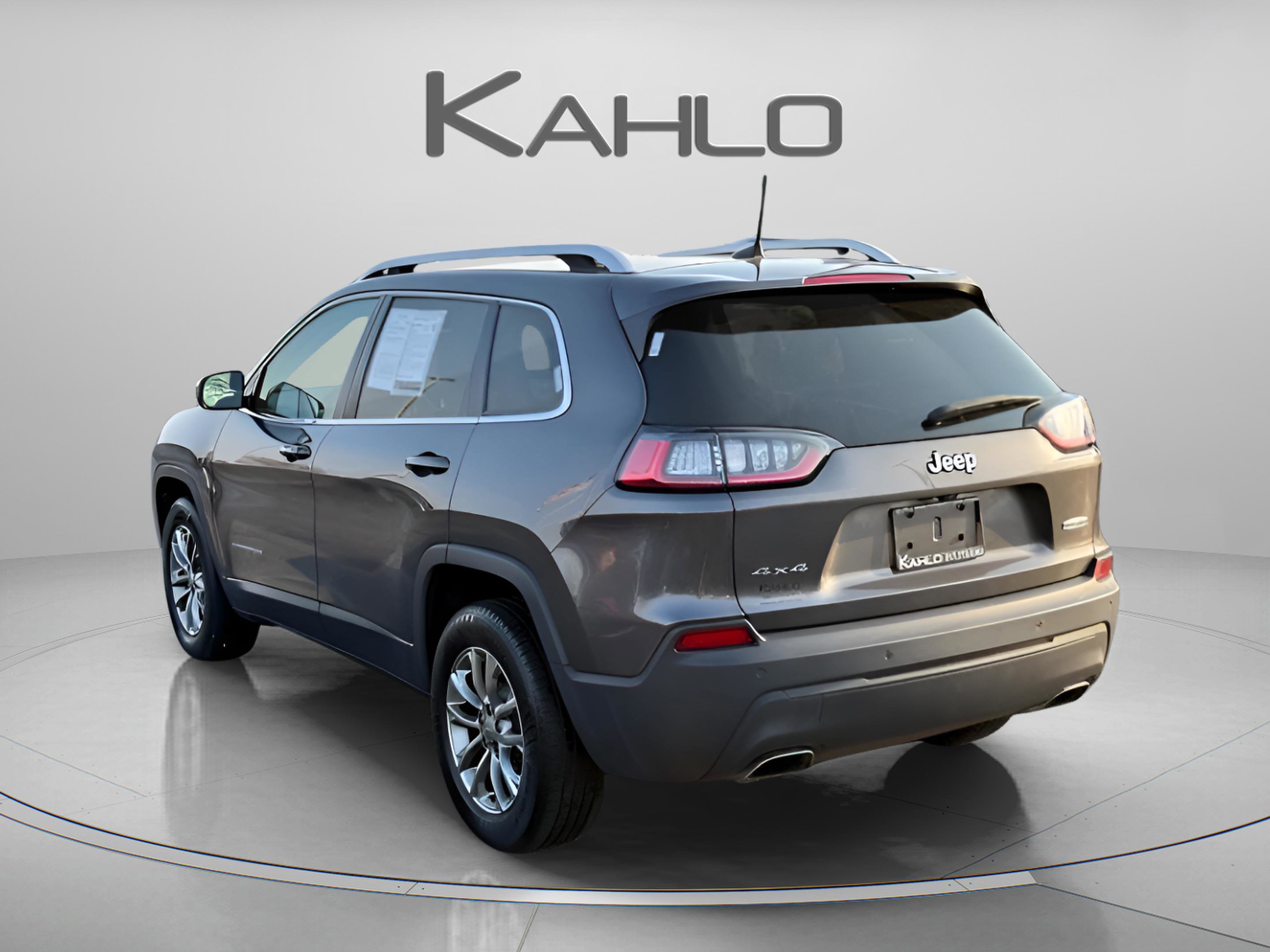 Used 2019 Jeep Cherokee Latitude Plus w/ Cold Weather Group AWD/4WD image 2