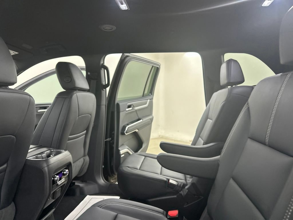 New 2026 GMC Acadia Elevation w/ Elevation Premium Package AWD/4WD image 34