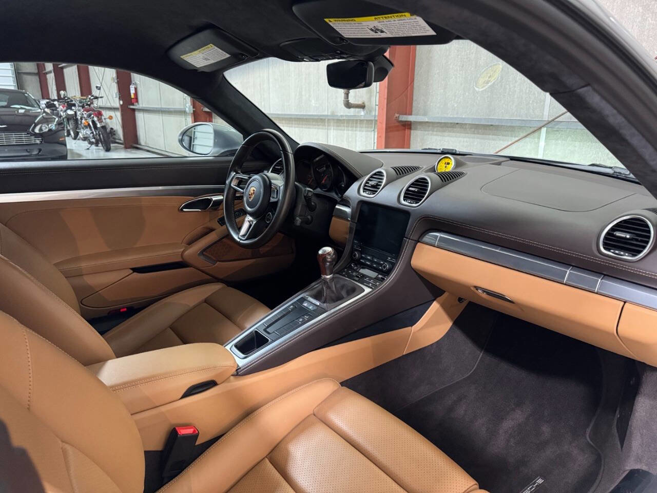 Used 2018 Porsche 718 Cayman w/ Sport Chrono Package image 29