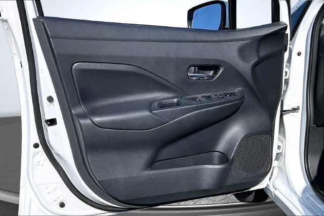 Used 2023 Nissan Versa SV FWD image 19