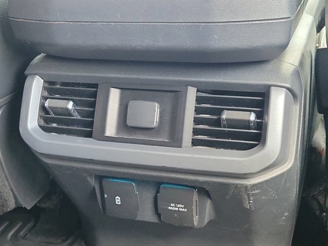 Used 2023 Ford F150 Lariat AWD/4WD image 6