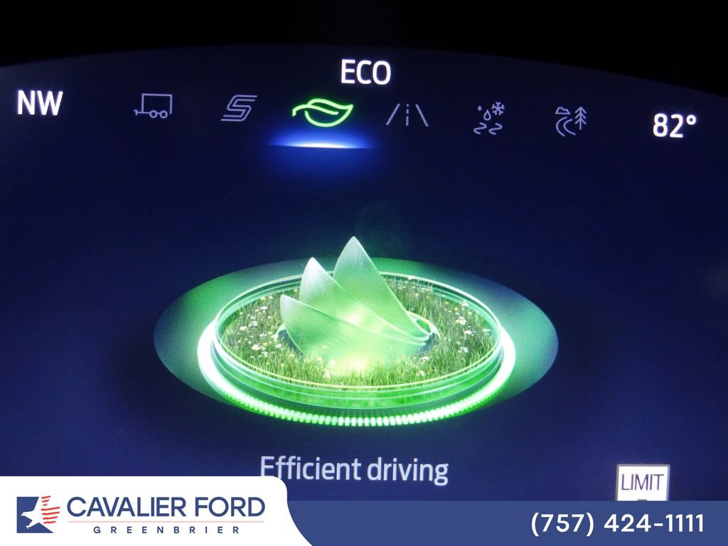 Used 2026 Ford Explorer Active AWD/4WD image 33