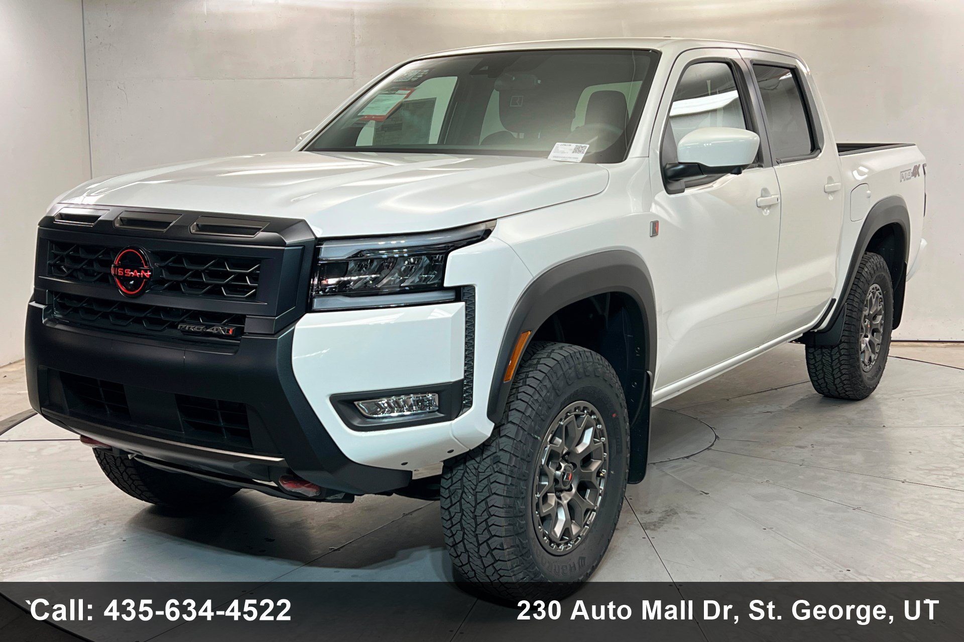 New 2026 Nissan Frontier PRO-4X w/ Pro-4x Convenience Package