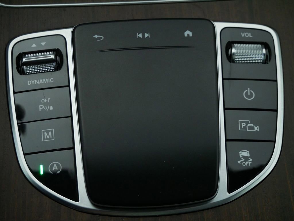 Used 2020 Mercedes-Benz GLC 300 4MATIC image 32