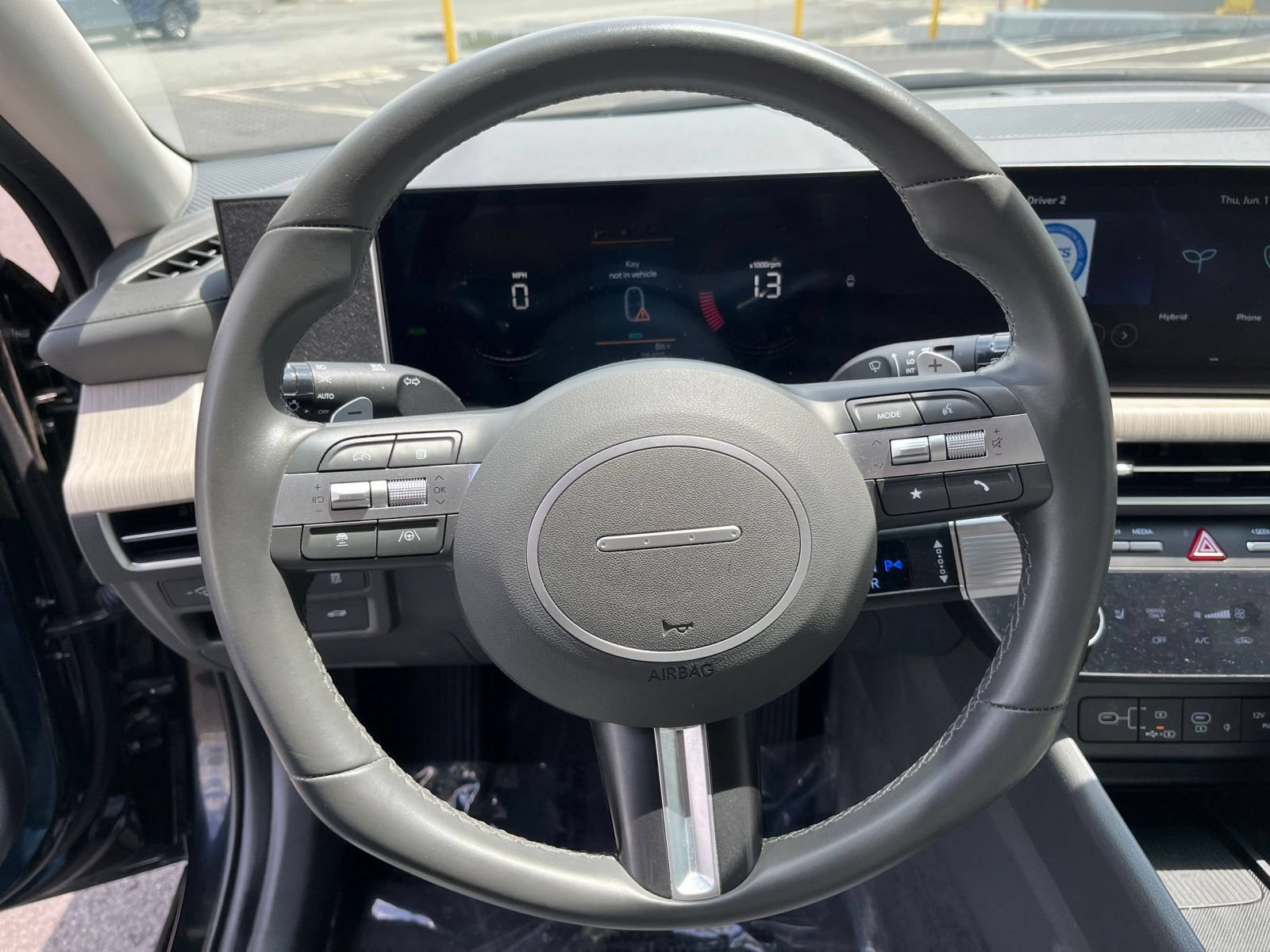 Used 2025 Hyundai Sonata SEL FWD image 31