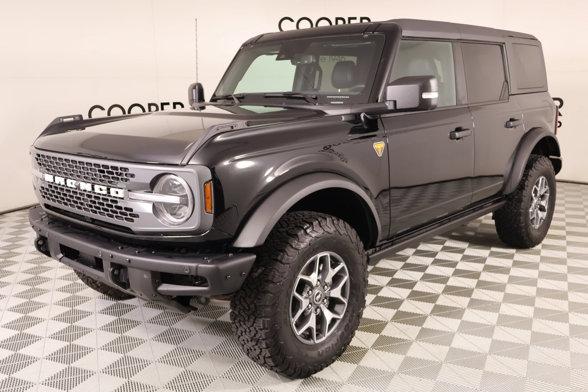 Used 2024 Ford Bronco Badlands AWD/4WD image 12