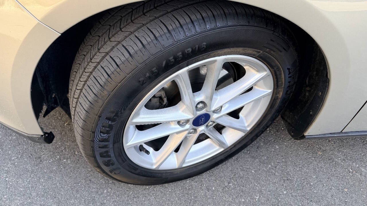 Used 2016 Ford Focus SE FWD image 8