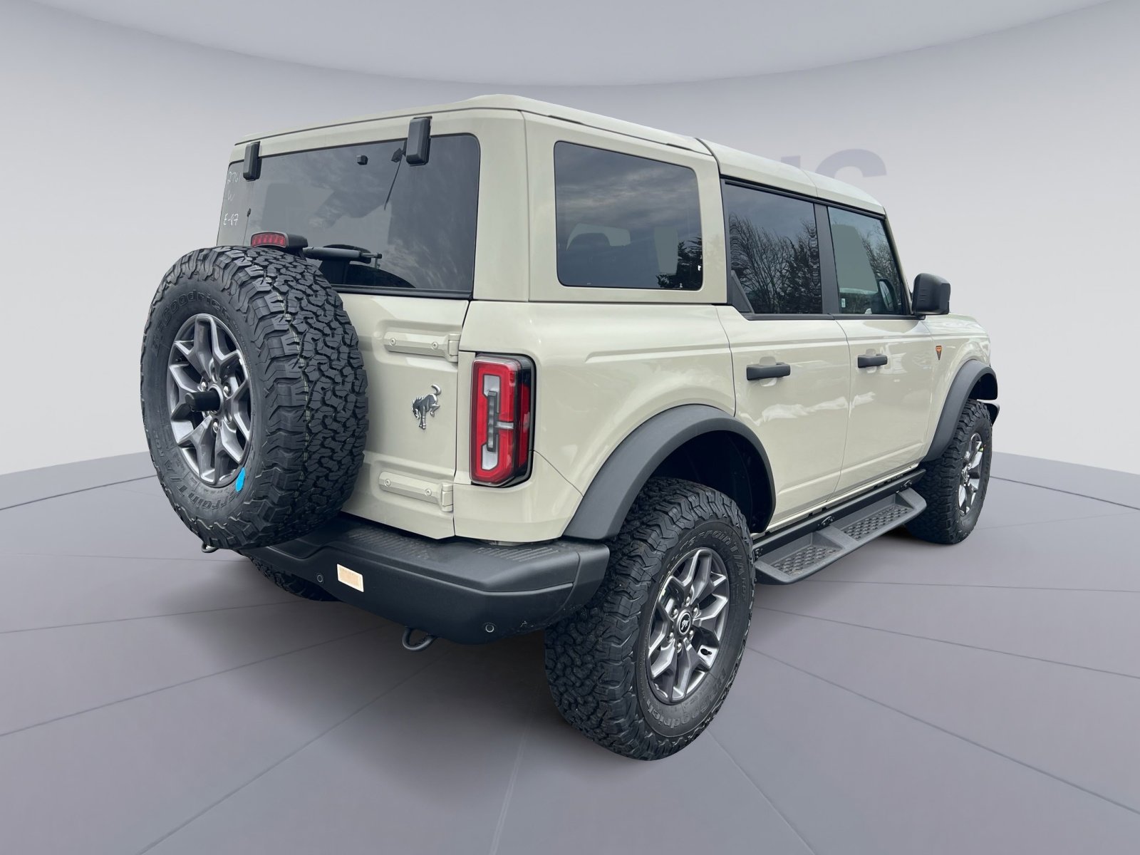 New 2025 Ford Bronco Badlands image 7
