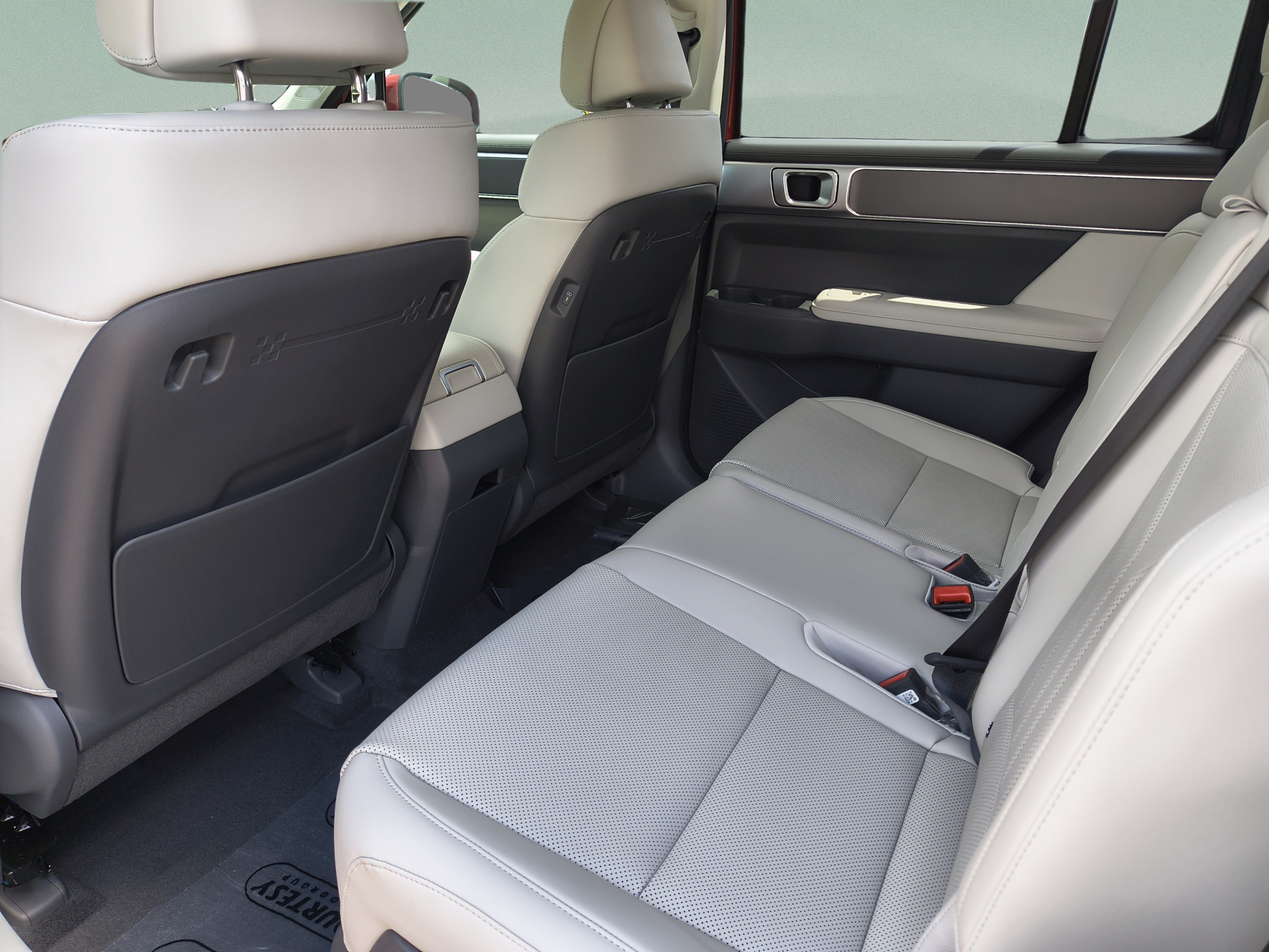 New 2027 Hyundai Santa Fe SEL FWD image 16