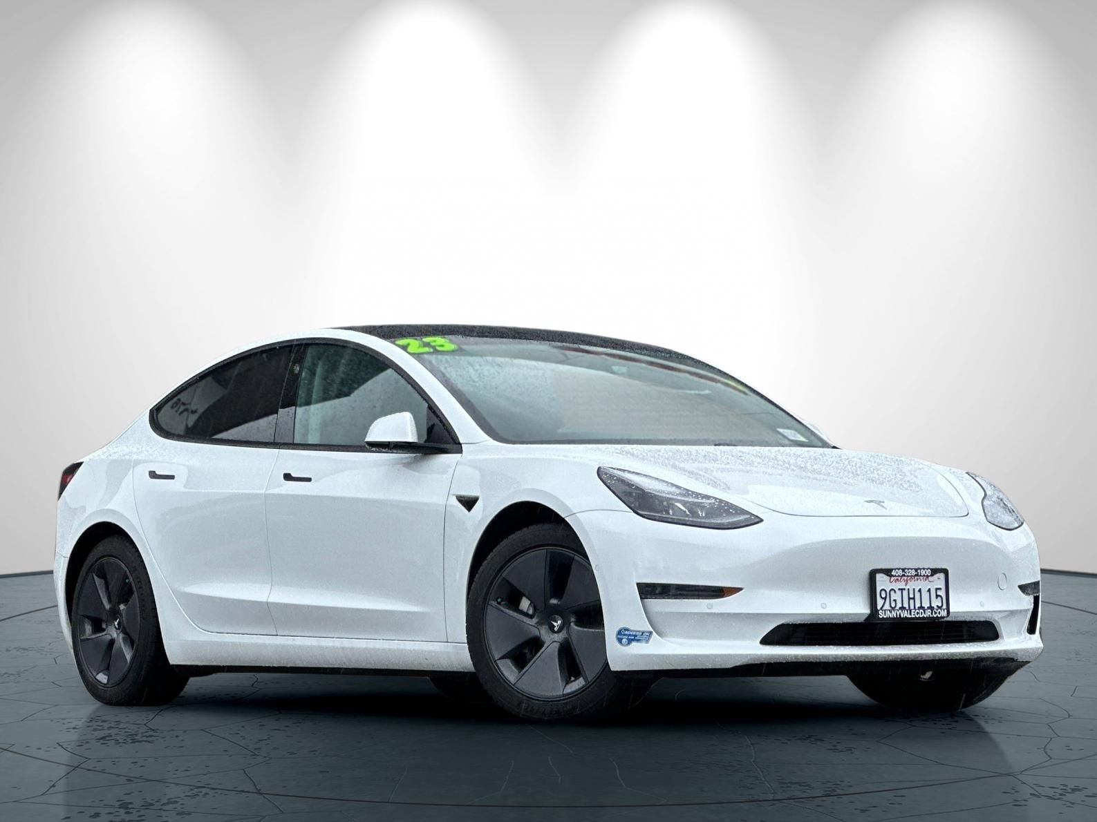 Used 2021 Tesla Model 3 Standard Range Plus image 2