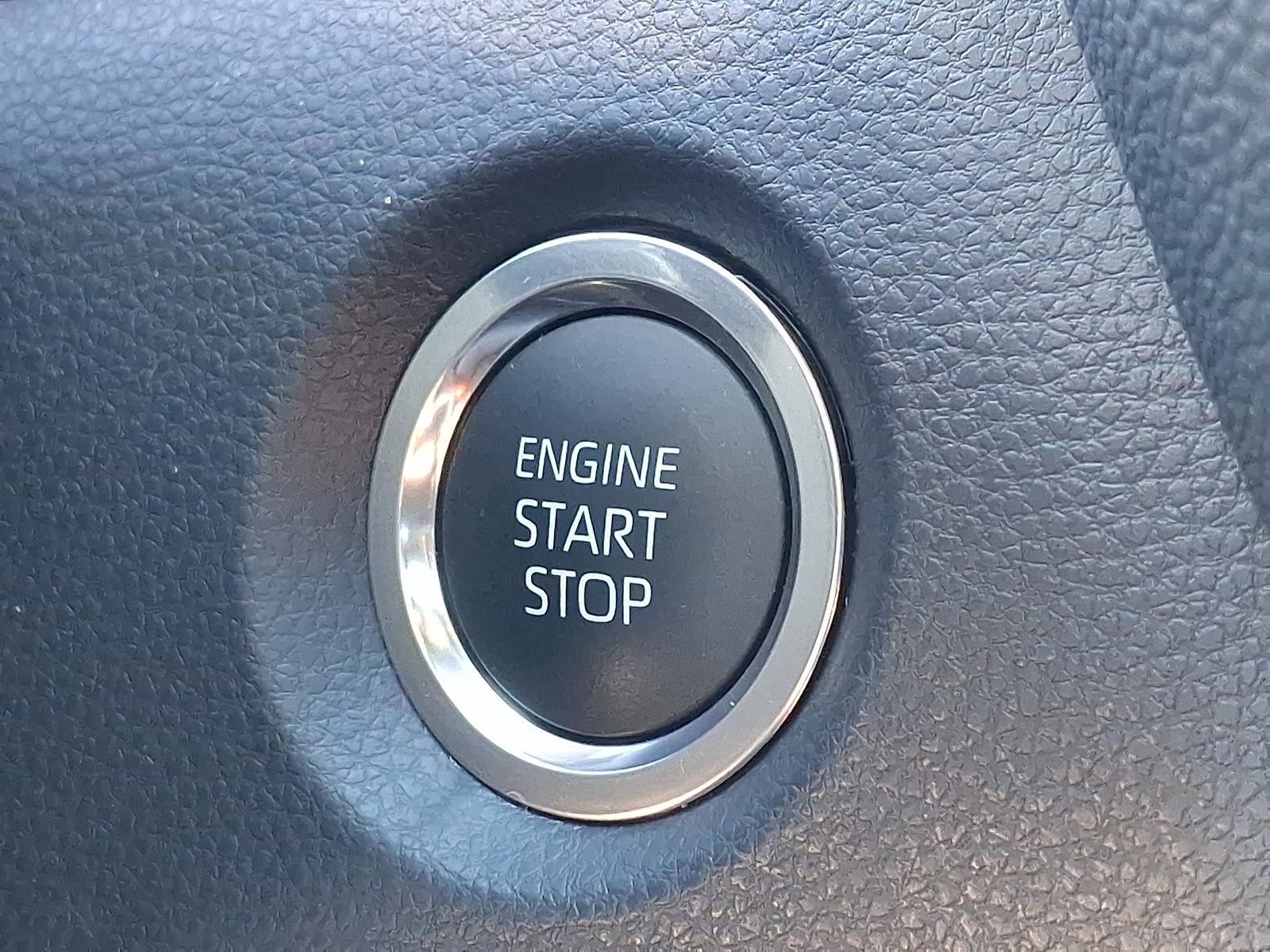 Certified 2025 Toyota Corolla SE w/ SE Premium Package image 24