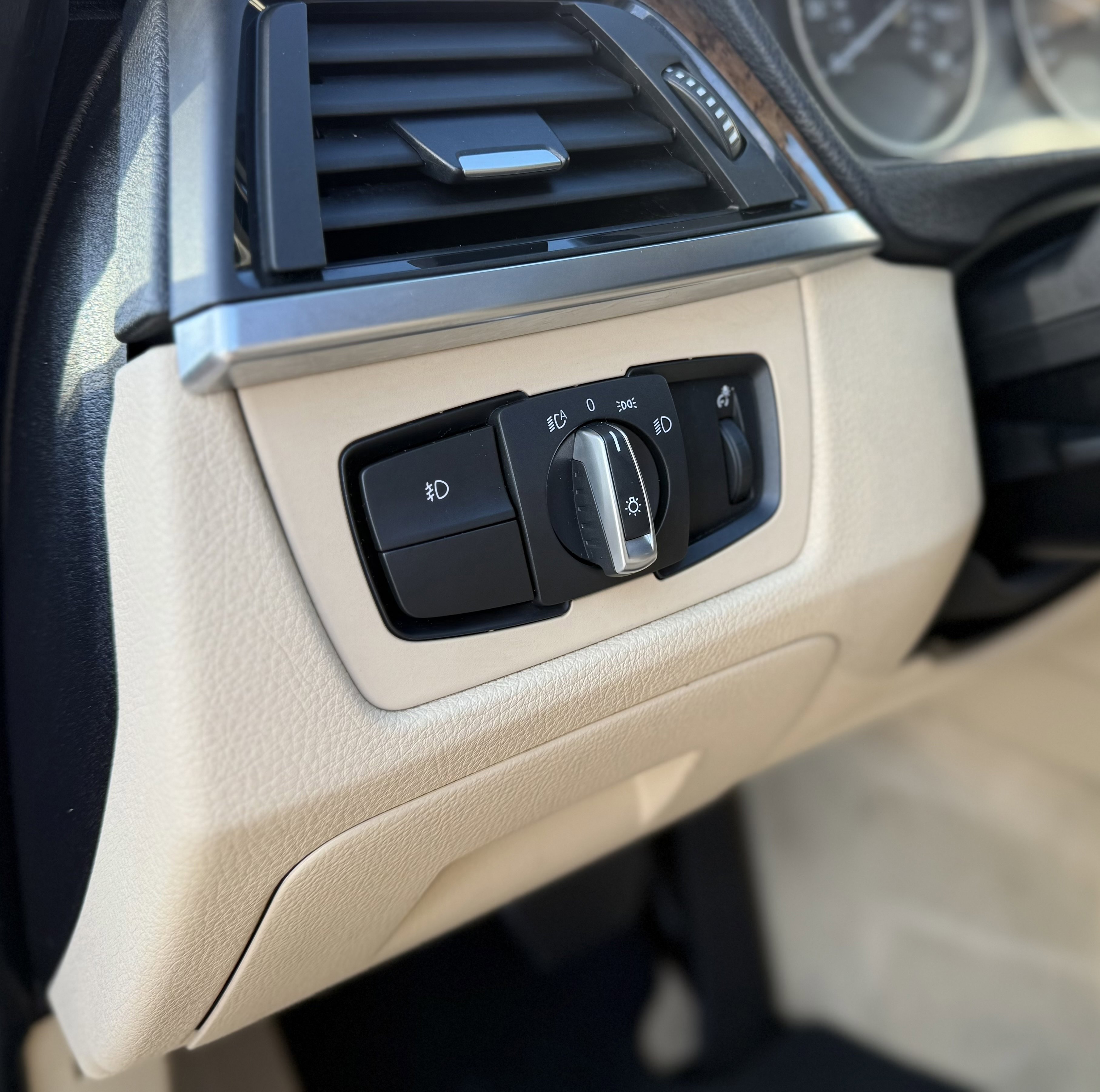 Used 2014 BMW 328d Sedan image 21