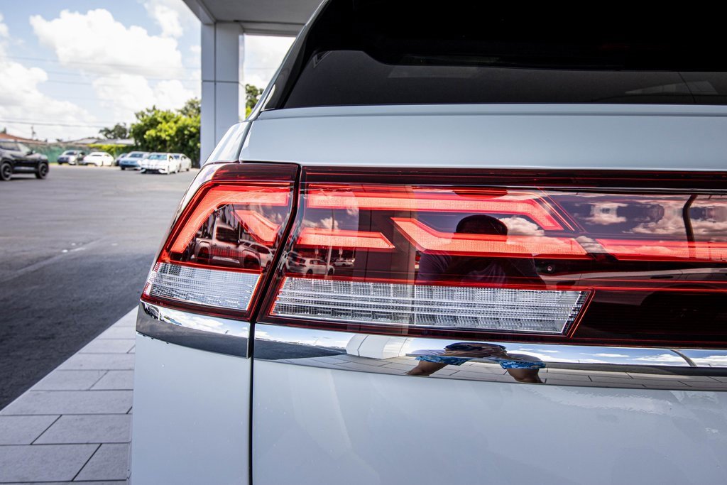 New 2026 Volkswagen Atlas Cross Sport SE image 14