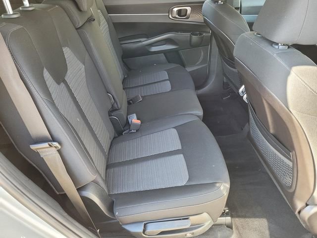 Used 2021 Kia Sorento LX image 12
