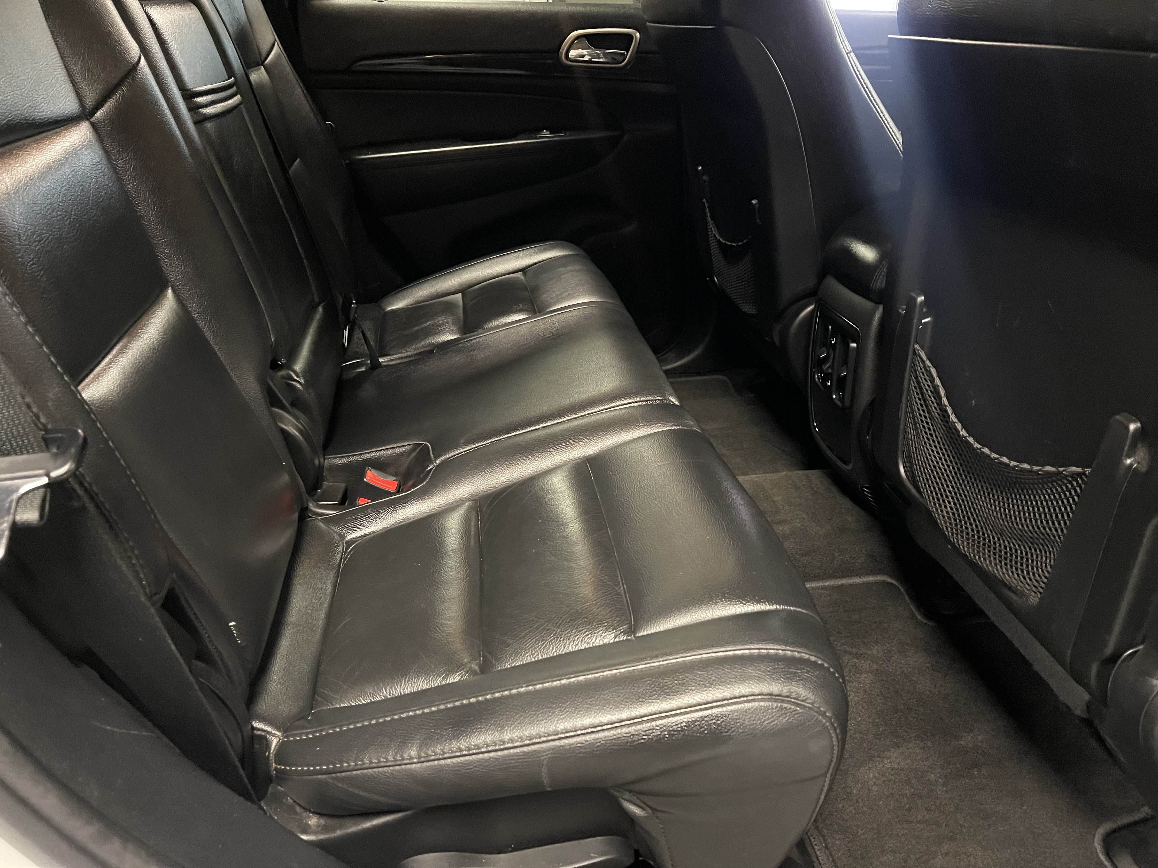 Used 2013 Jeep Grand Cherokee Laredo RWD image 16