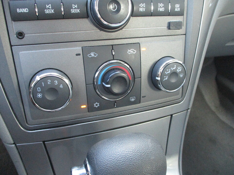 Used 2008 Saturn Aura XE FWD image 29