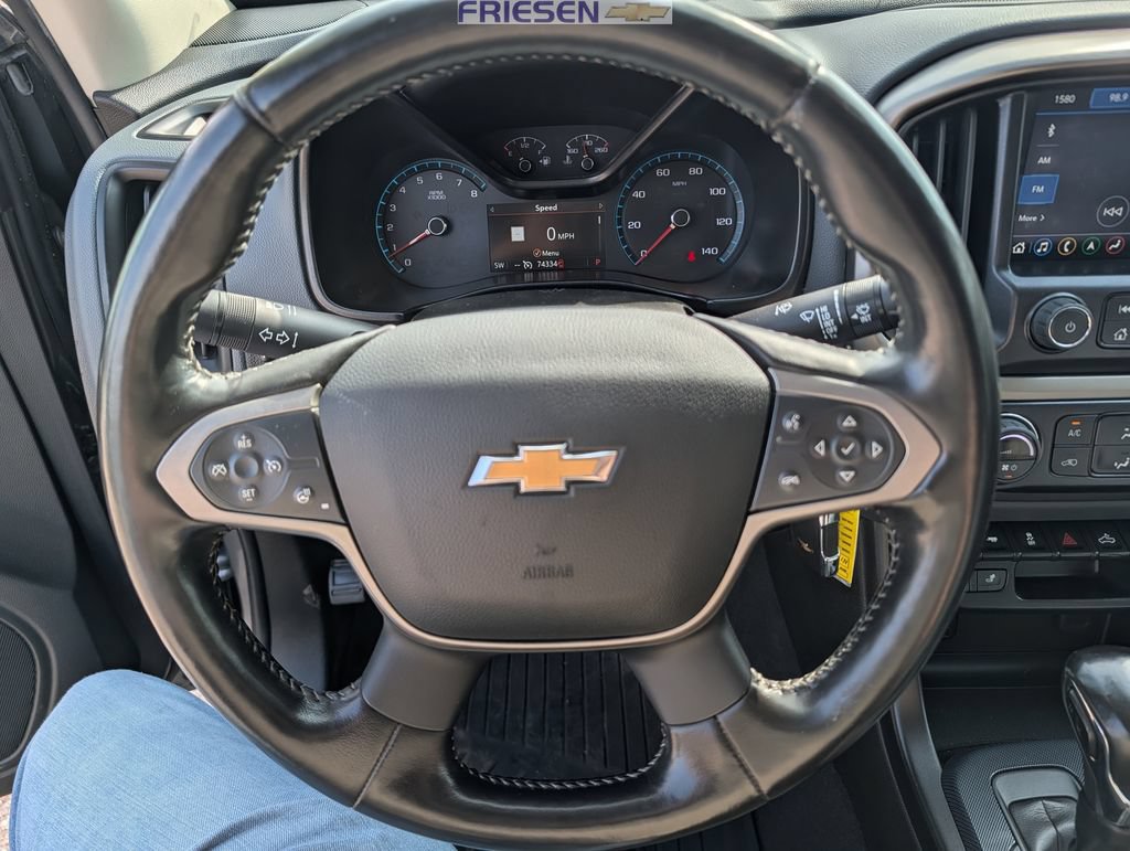 Used 2022 Chevrolet Colorado Z71 AWD/4WD image 2
