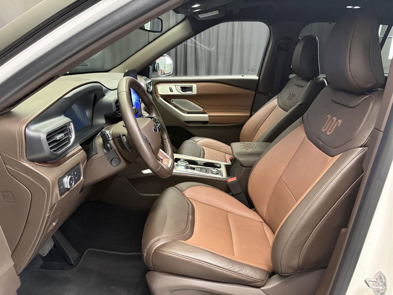 Used 2021 Ford Explorer King Ranch w/ Premium Technology Package AWD/4WD image 14