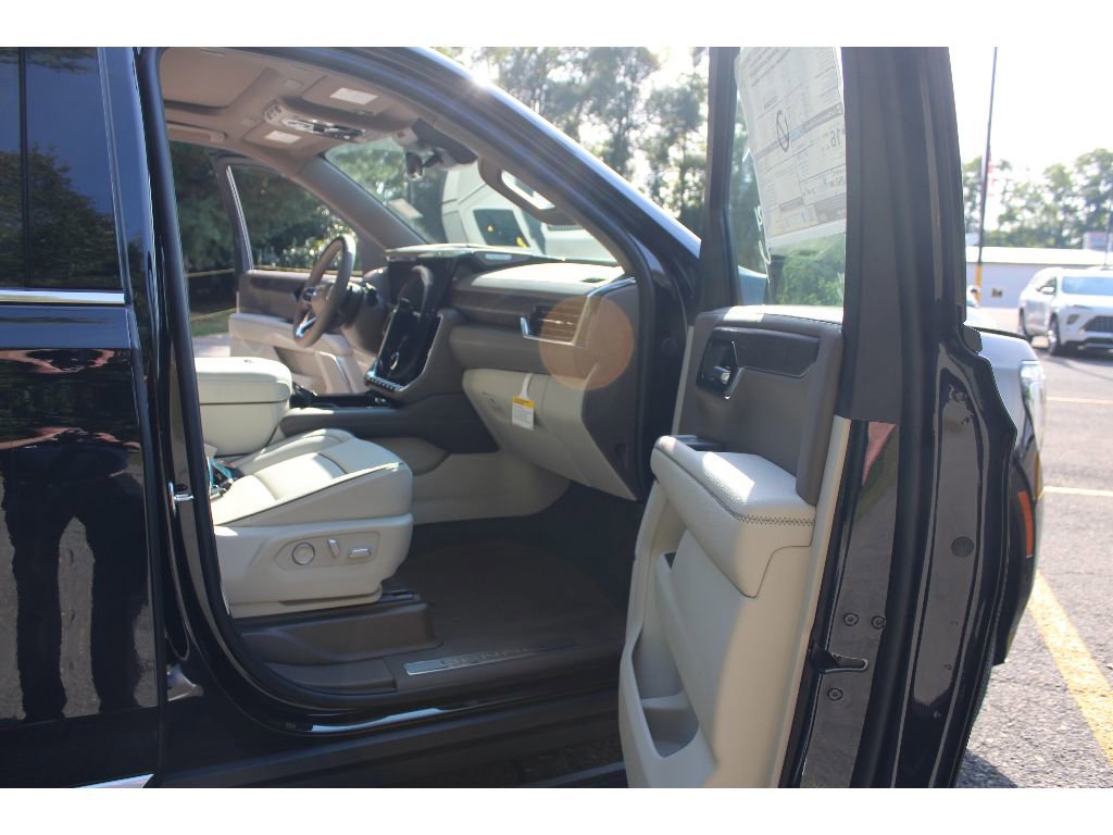 New 2026 GMC Yukon Denali w/ Denali Reserve Package image 35