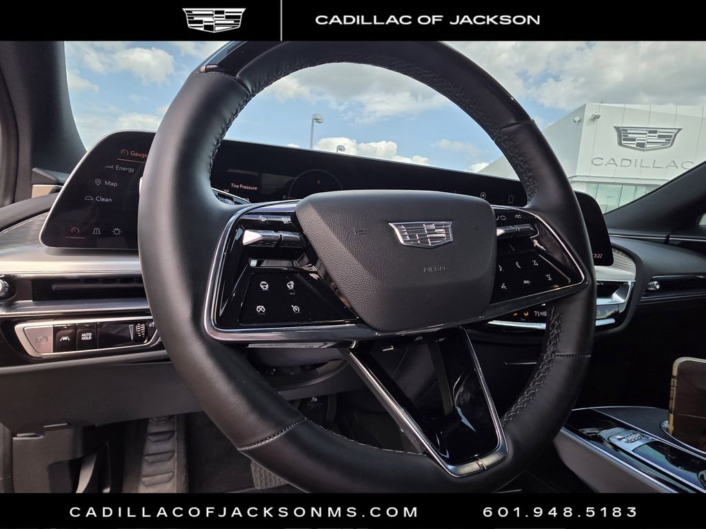 Used 2023 Cadillac Lyriq 2WD image 8