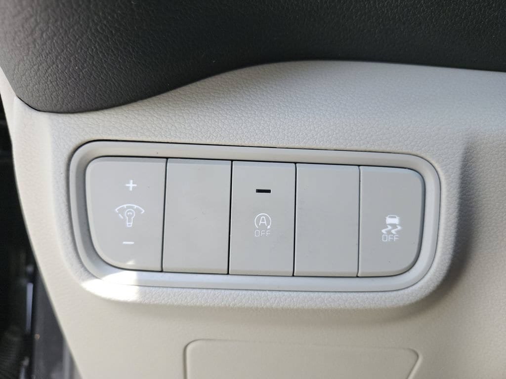 Certified 2021 Kia Soul LX FWD image 25
