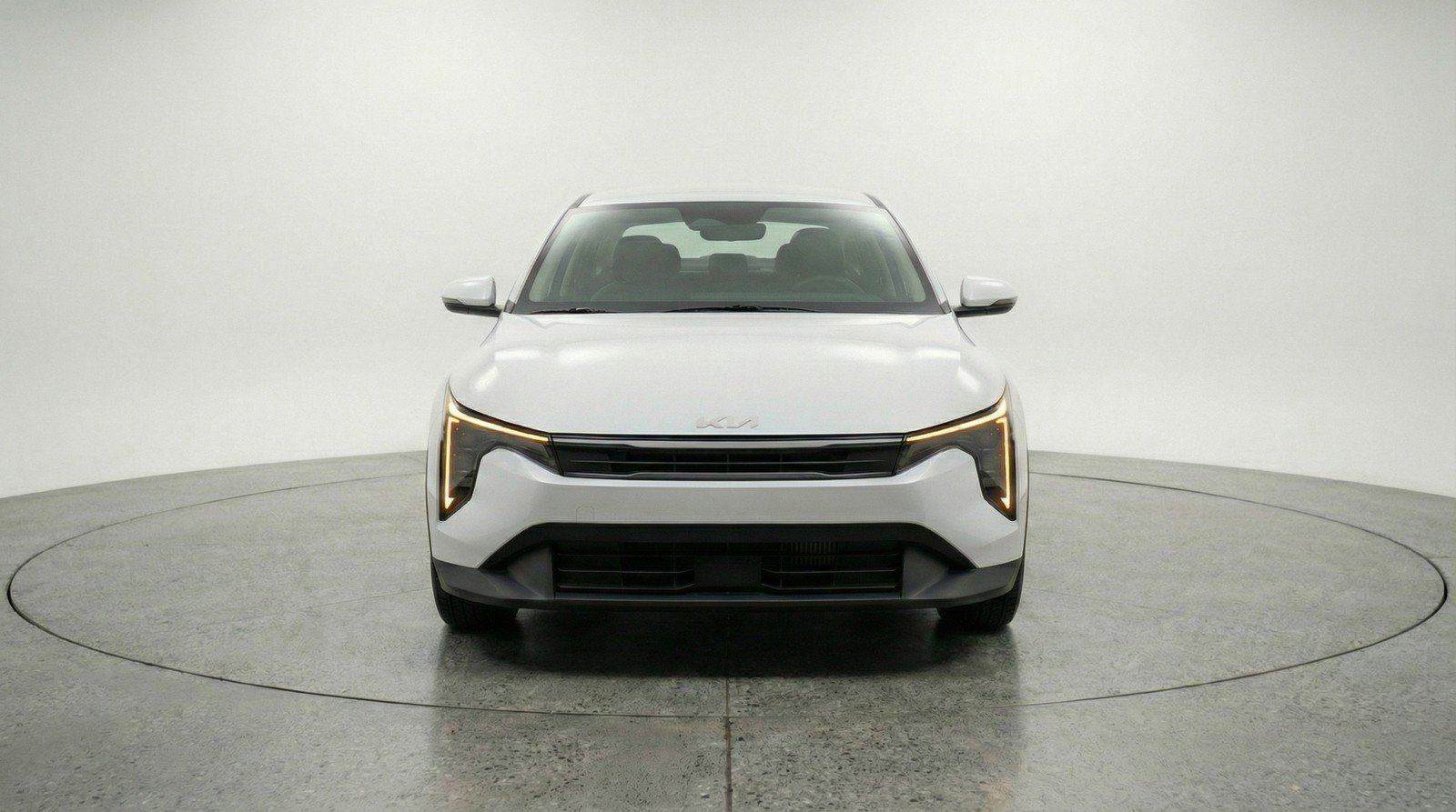 Used 2025 Kia K4 LXS image 2