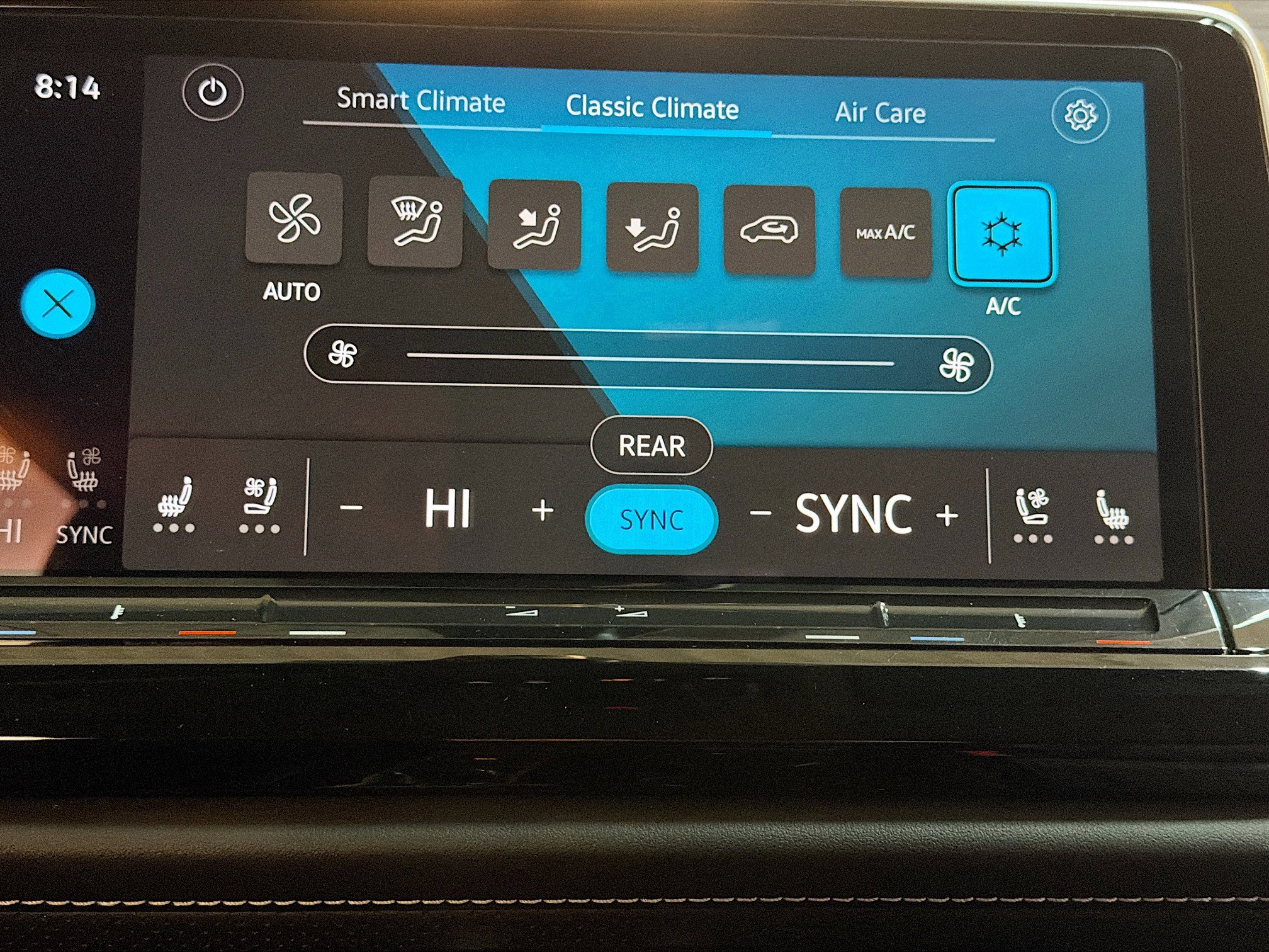 Used 2024 Volkswagen Atlas SE image 23