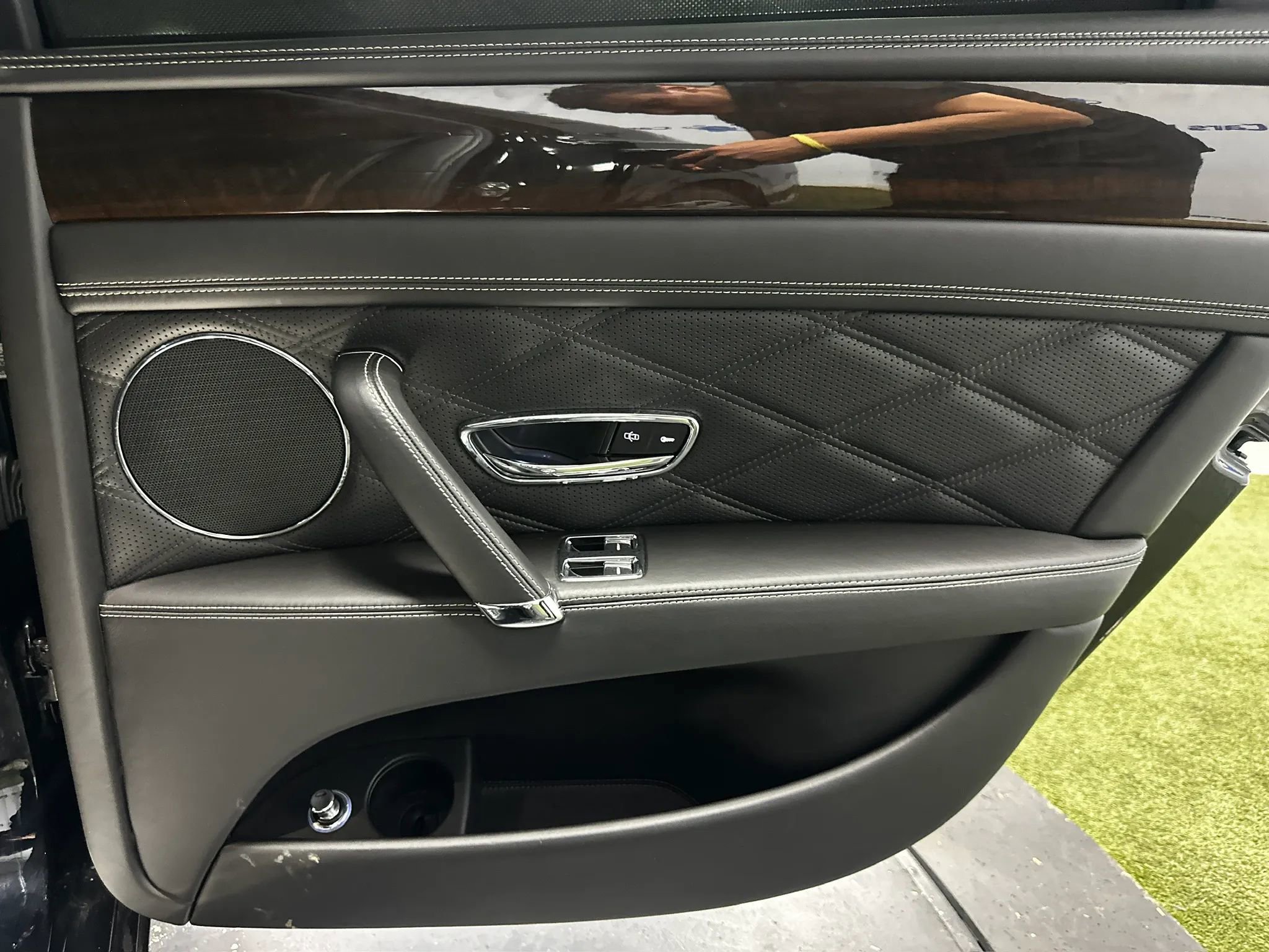 Used 2014 Bentley Flying Spur W12 AWD/4WD image 22