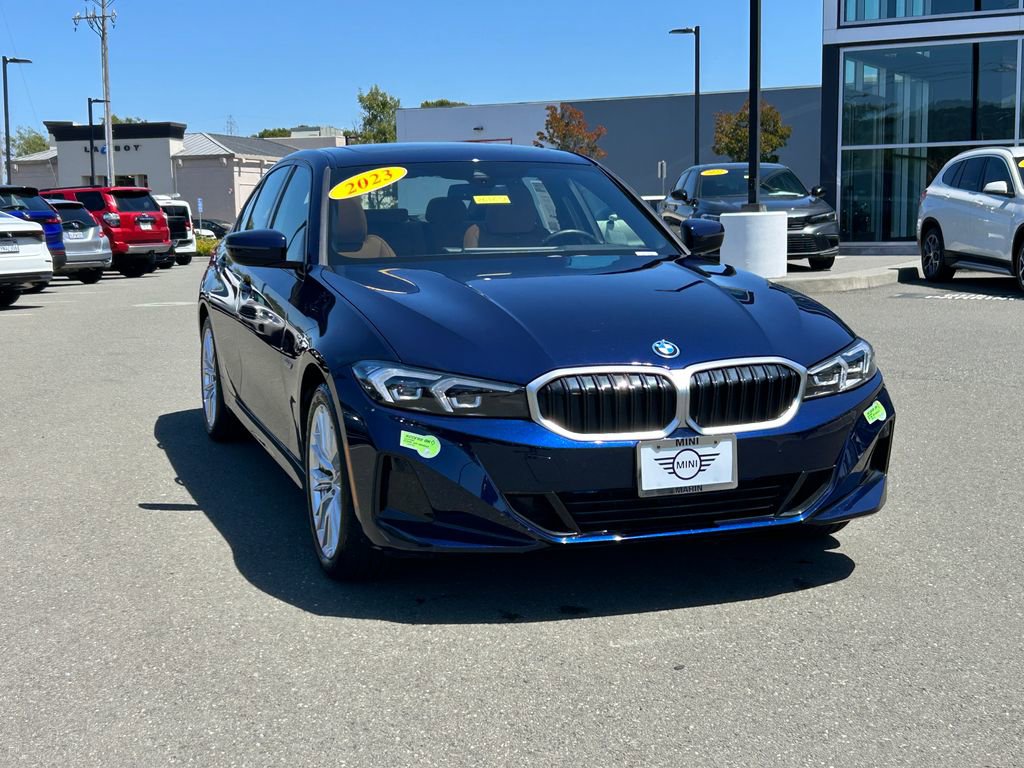 Used 2023 BMW 330e xDrive w/ Premium Package AWD/4WD image 7