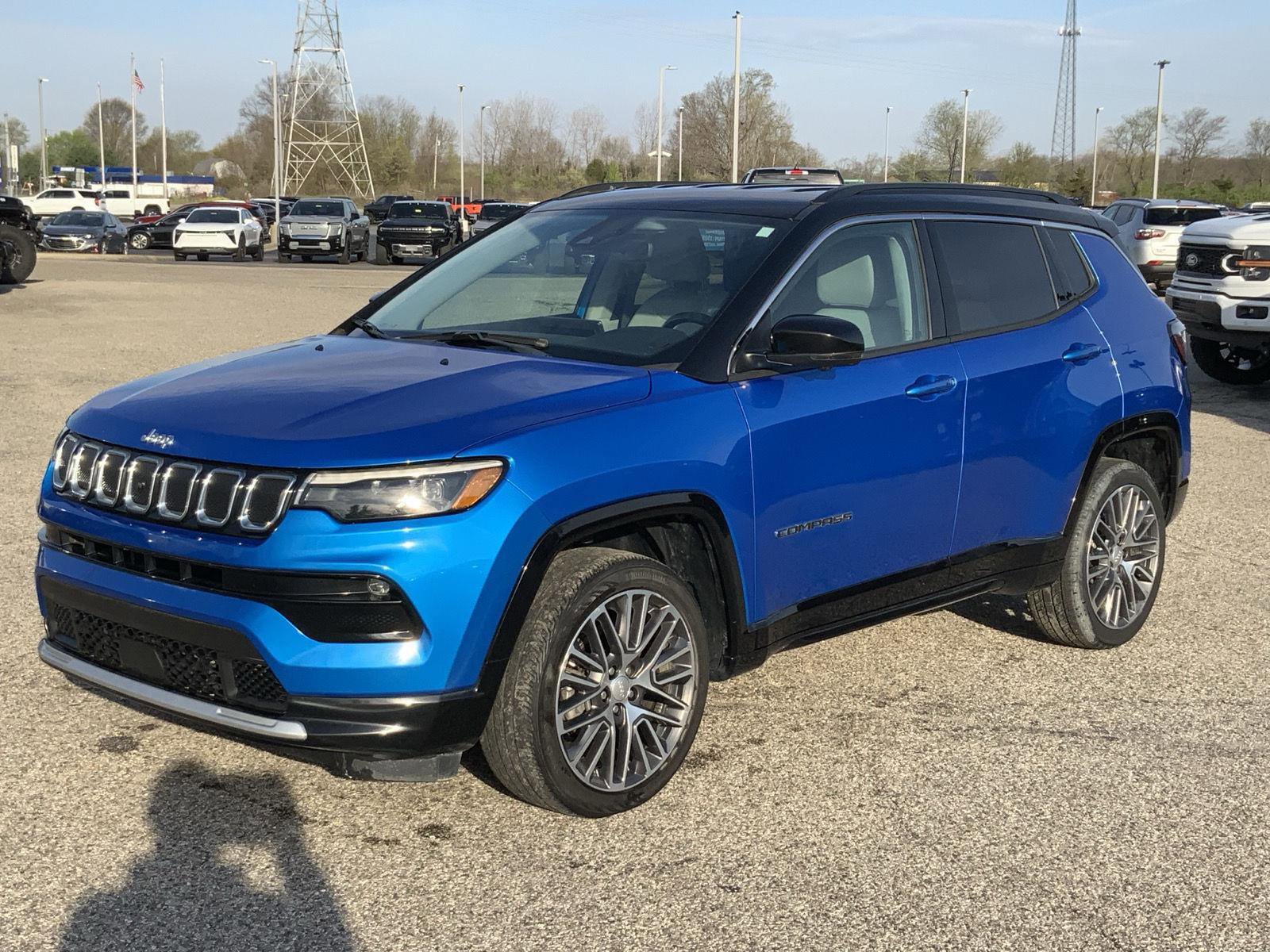 Used 2022 Jeep Compass Limited w/ Elite Group image 4