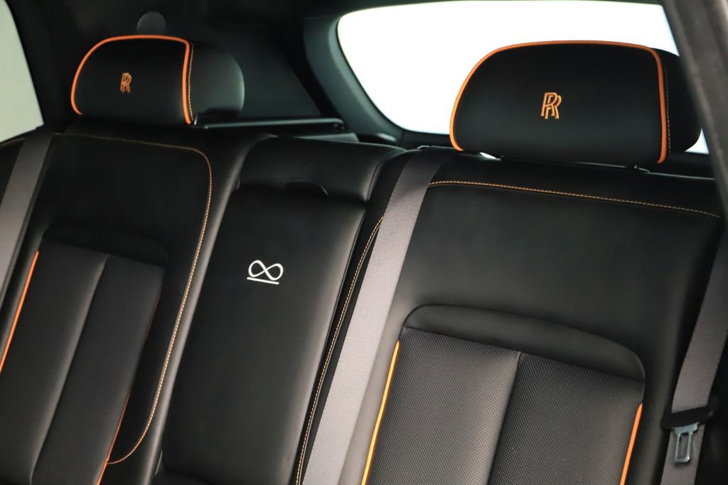 Used 2025 Rolls-Royce Cullinan Black Badge image 34
