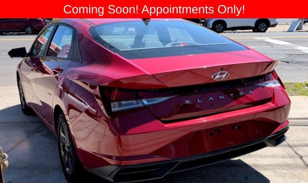 Used 2021 Hyundai Elantra SEL w/ Convenience Package FWD image 2
