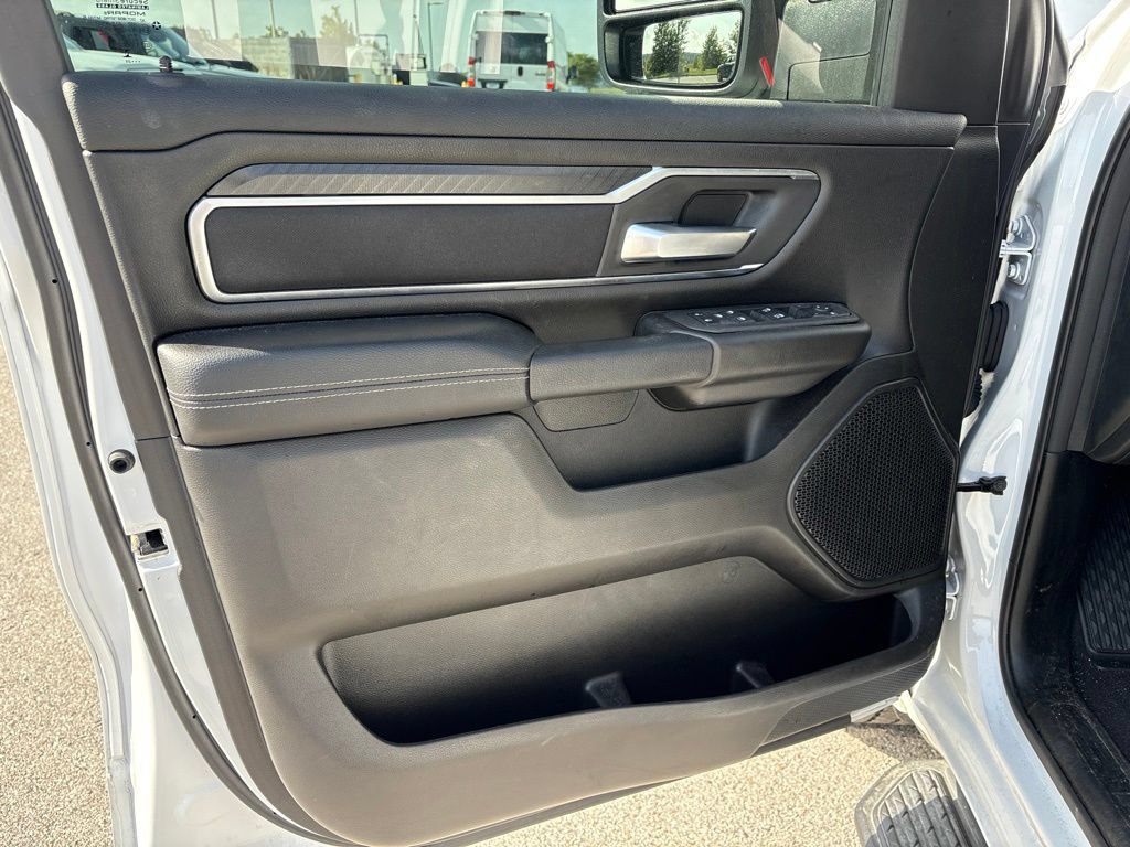 Used 2025 RAM 1500 Big Horn AWD/4WD image 9