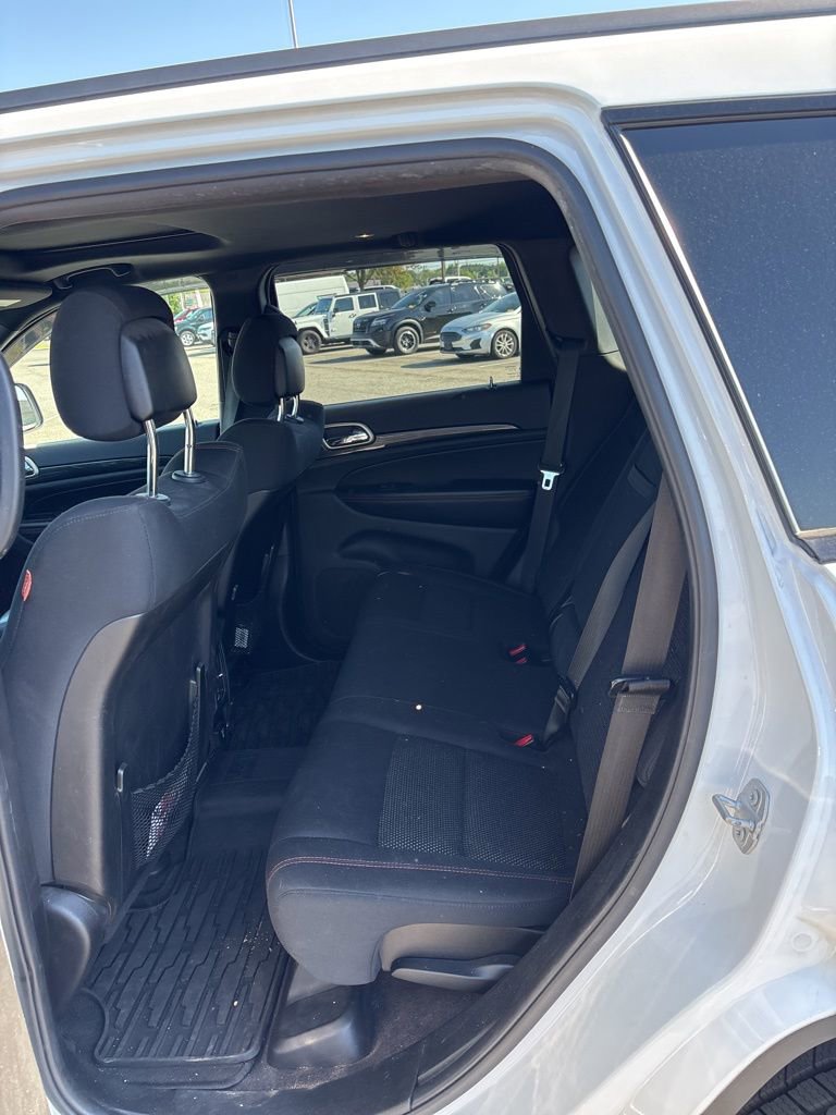 Used 2016 Jeep Grand Cherokee Laredo 75th Anniversary image 8