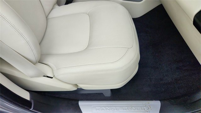Used 2022 Land Rover Range Rover Westminster Edition image 22
