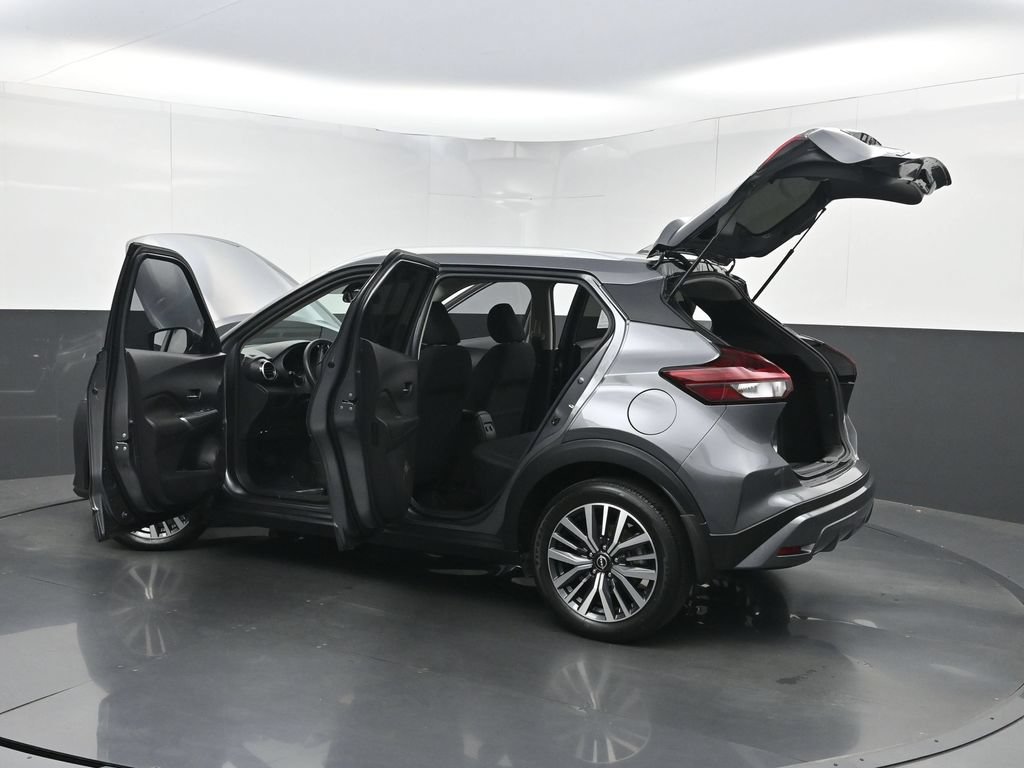 Used 2023 Nissan Kicks SV FWD image 34