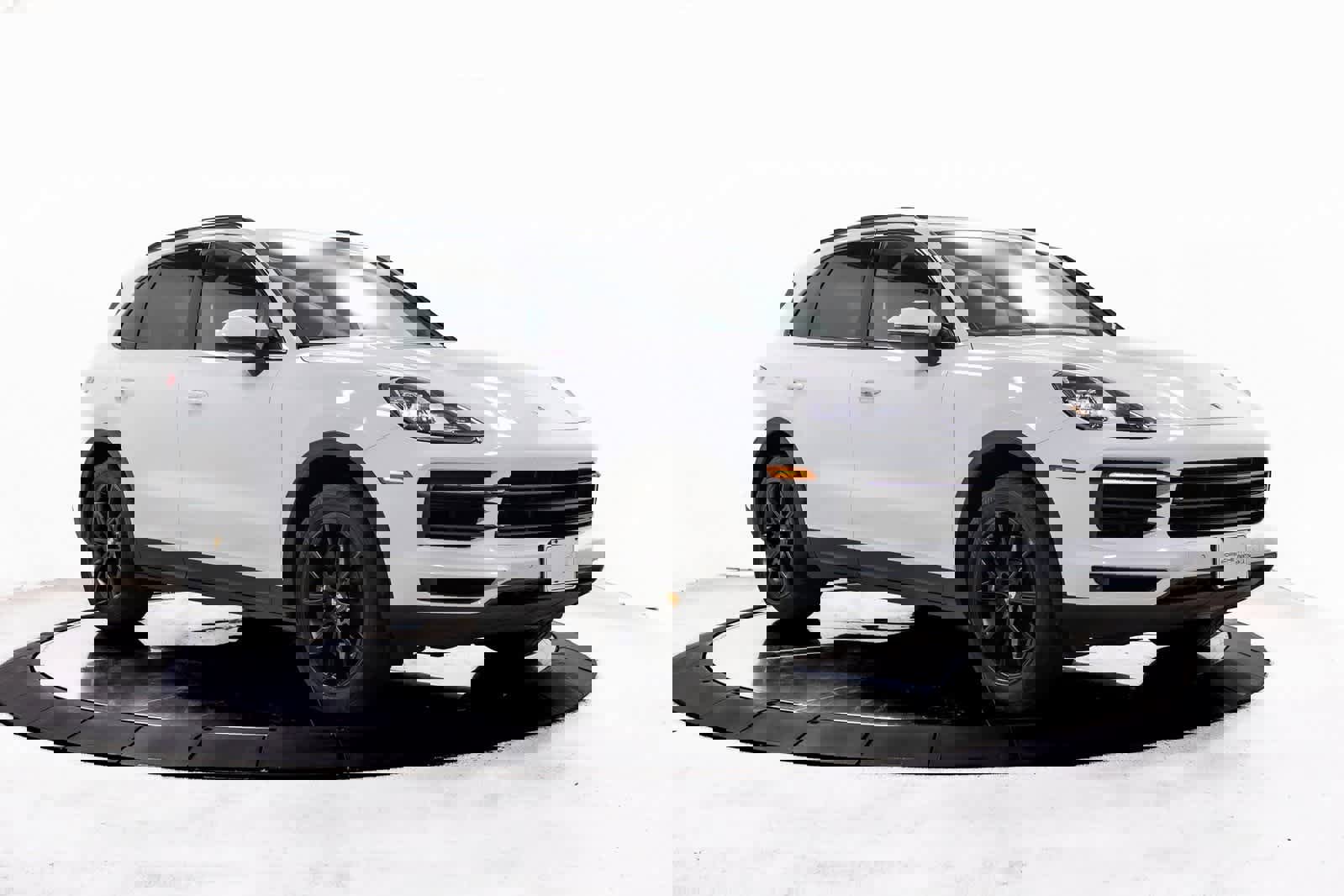 Certified 2023 Porsche Cayenne image 9