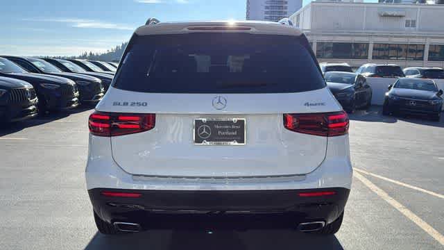 Used 2026 Mercedes-Benz GLB 250 4MATIC image 7