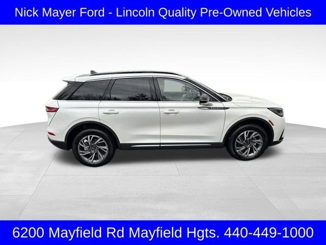 Used 2025 Lincoln Corsair AWD w/ Equipment Group 101A image 8