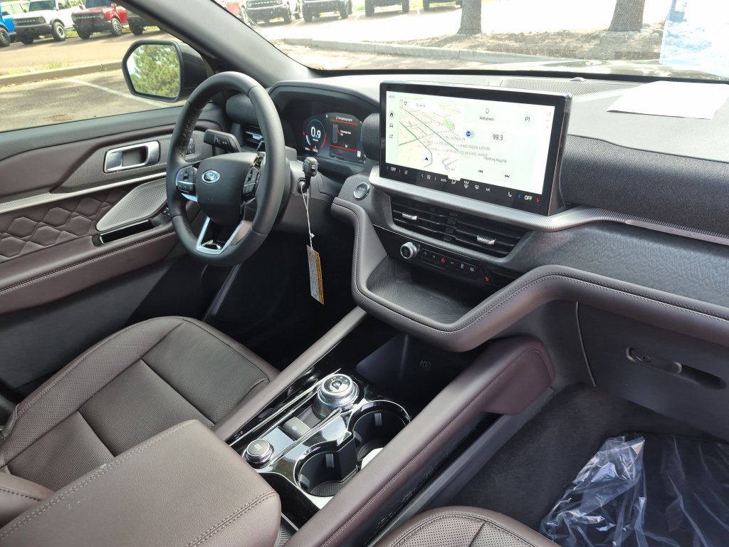 New 2026 Ford Explorer Platinum w/ LUX Leather Package AWD/4WD image 30