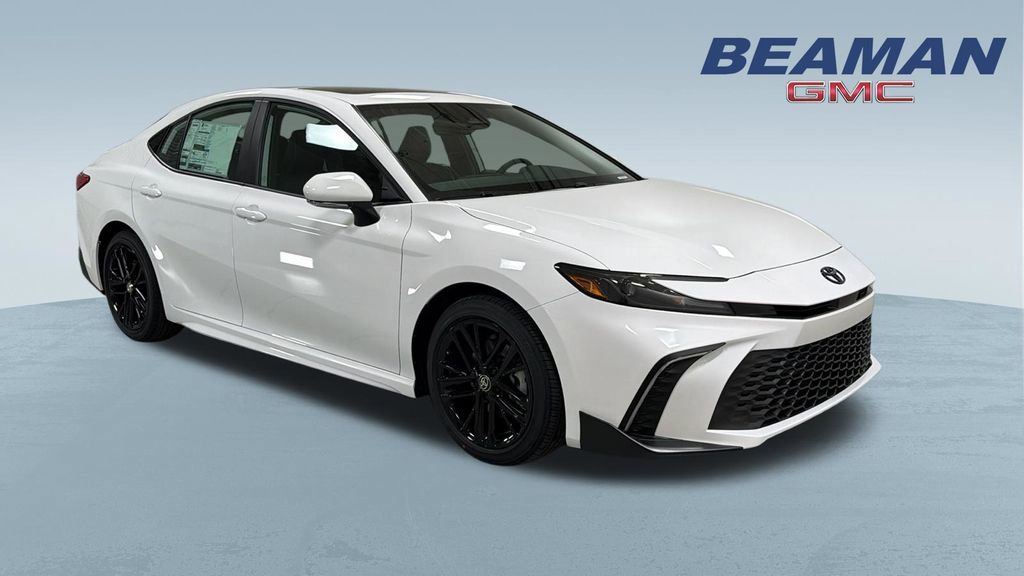 Used 2026 Toyota Camry SE image 3